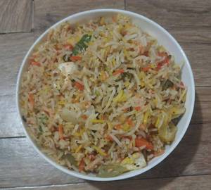 Veg biryani with raita
