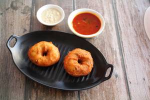 Medu Wada Chutney Sambhar [2 Pcs] 