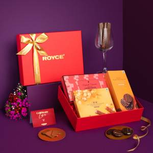 Berry Nutty Surprise Gift Box