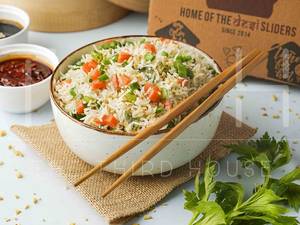 Veg Burnt Garlic Fried Rice [750 ML]