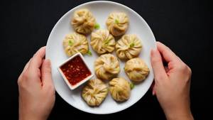 Veg Momo Fry 6 Pieces