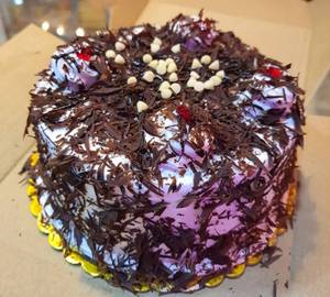 Flakes Blackforest Cake Eggless