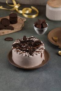 Oreo Velvet Cake
