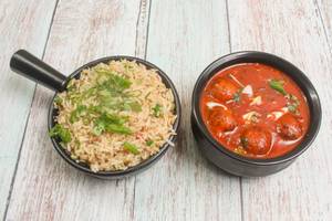 Veg Manchurian Gravy [5 Pieces] With Fried Rice [500 Grams]