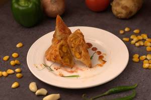 Masala Corn Samosa (2 Pieces)