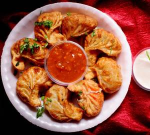 Fried Veg Momos [6 Pieces]