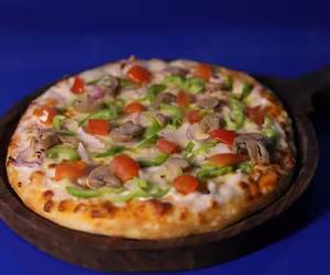 Medium Farm Fresh Pizza