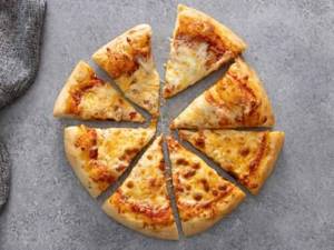 8" chilly chesse pizza