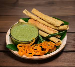Fafda Jalebi Combo [Serves 1]