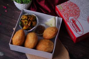 4 Pieces Khasta Lunch Box