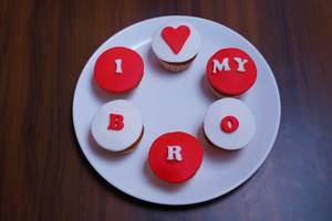 BRO Cupcakes - 6 Pieces