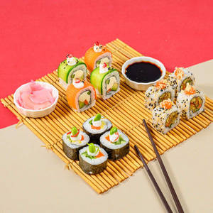 Veg Sushi Family Sampler (12 Pcs)