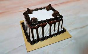Chocolate Oreo Couple Cake [250 Gms]