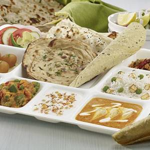 North Indian Thali (Deluxe Thali)