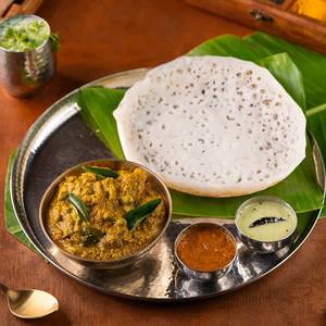 Appam (2 Pcs) With Kurma