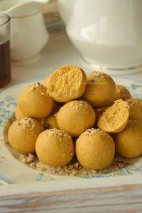 Besan Ladoo