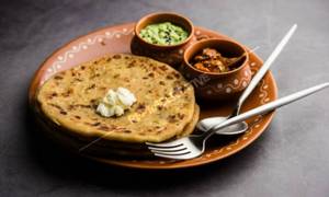 Aloo Pyaz Paratha