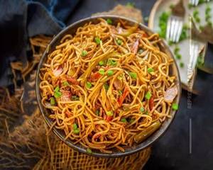 Veg Hakka Noodles
