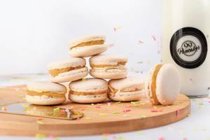 Biscoff Macaron