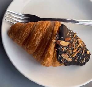 Croissant (choco Almond)