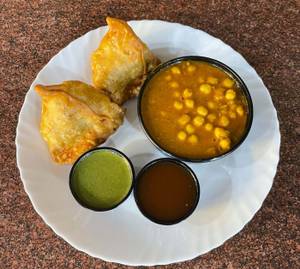 Aloo Samosa With Chana (1 Pc)