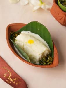 Lucknavi Malai Roll