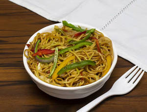 Hakka noodles