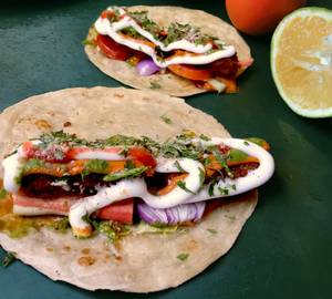 Amritsari Paneer Kathi Roll (Premium Roll) 