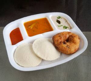 2 pc Idli + 1pc Vada