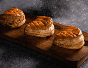 Chicken Butter Puff (1pc)