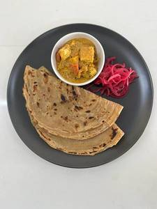Kadai Paneer With Lachha Paratha And Onion Salad I