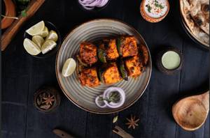 Paneer Tikka Shashlik (6 Pcs)