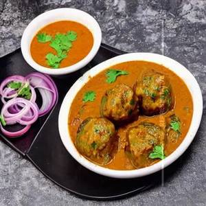 Anjeeri kofta curry