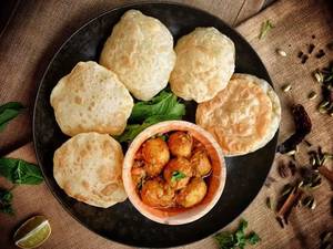 Hing Kachori (3pcs) With Alur Dom