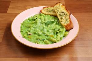 Veg Creamy Pesto Pasta
