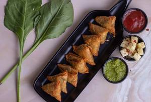 Cheese Palak Samosa 