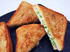 Paneer Makhani Sandwich