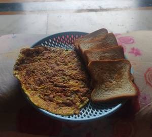 2 Cheese Egg Omelette With 4 Bread