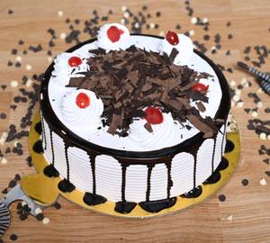 Classic Black Forest Cake (1kg)