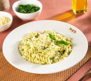 Creamy Cheese & Chopped Spinach Pasta