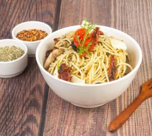 Chicken Spaghetti Aglio Olio E Peperoncino