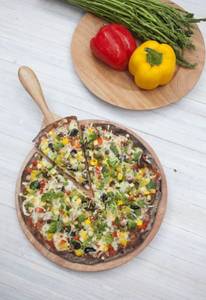 Organic Farm Fresh Vegetables Pizza