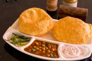 Chola Bhatura