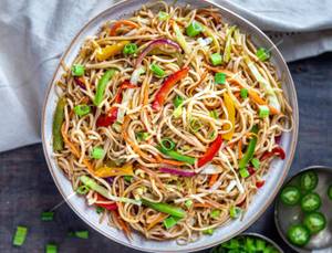 Veg Hakka Noodles
