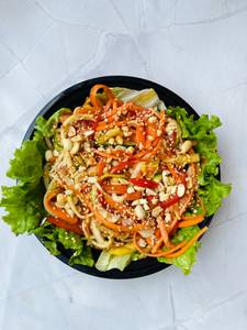 Thai Raw Papaya Salad