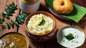 Ven Pongal Medu Wada