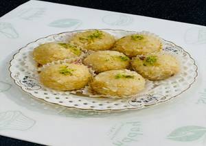 NARIYAL LACCHA LADDU