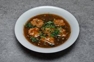 Manchurian Chicken (8 Pcs)