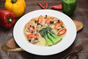 Steamed Fish White Garlic Sauce