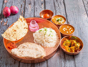 Butter Soya Chaap Premium Thali